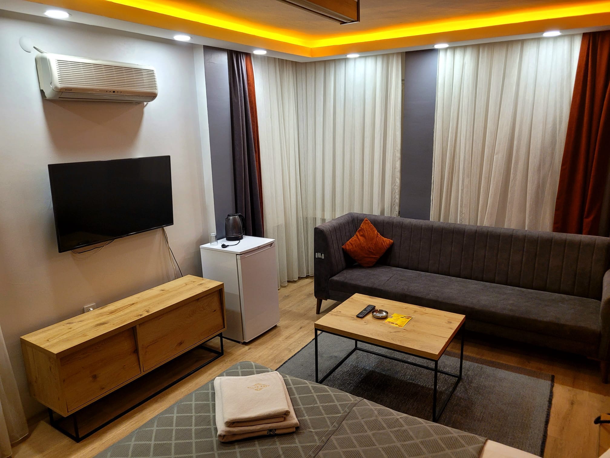 WhatsApp Image 2025-11-10 at 12.16.11