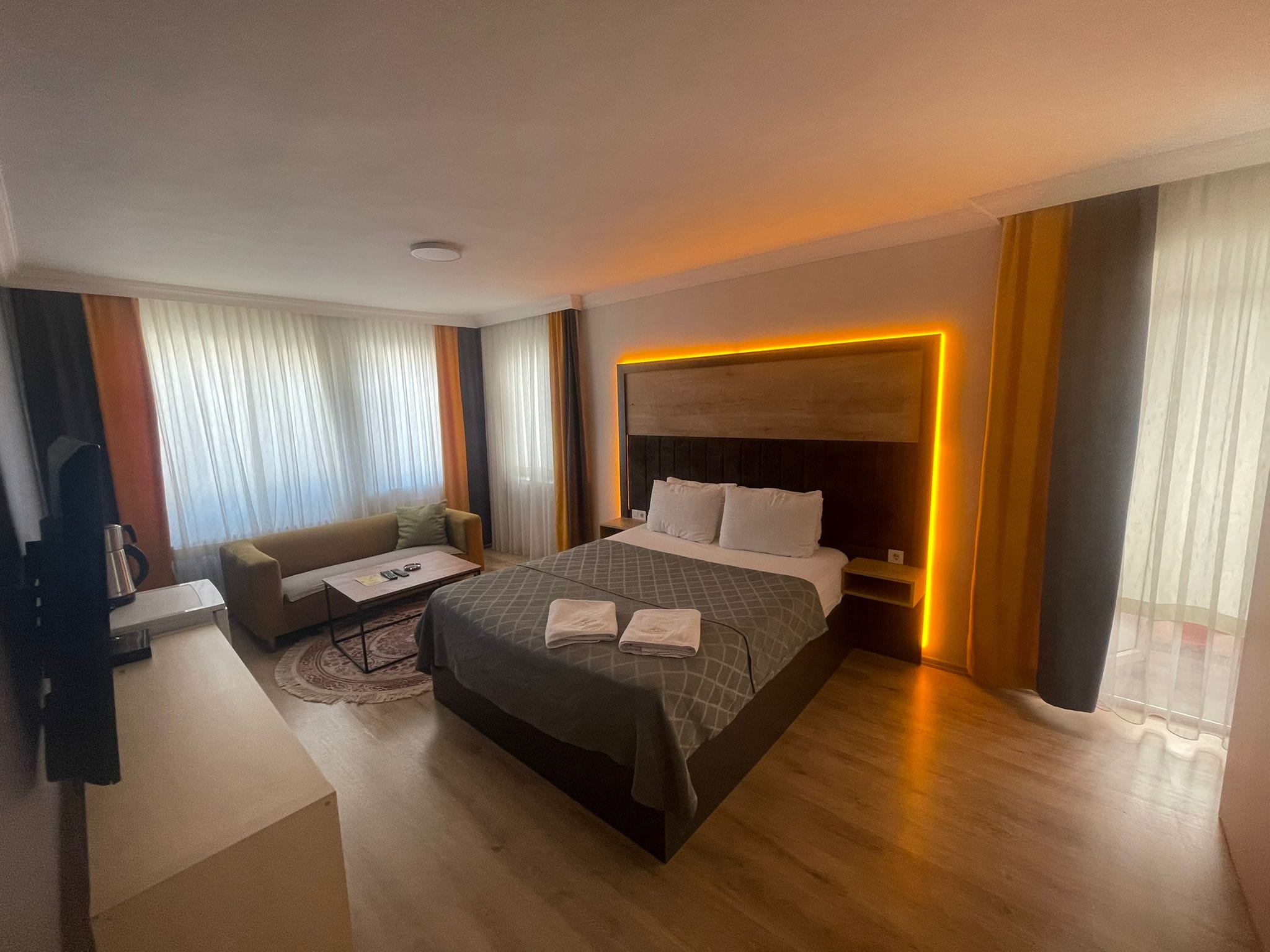 WhatsApp Image 2025-11-10 at 12.16.32 (1)